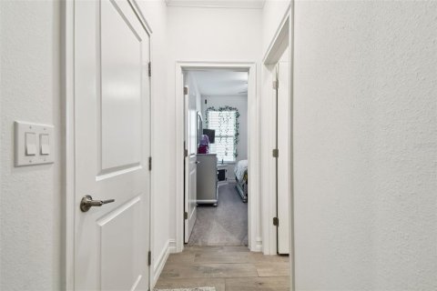 House in Land O' Lakes, Florida 4 bedrooms, 201.69 sq.m. № 1817545 - photo 13