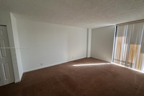 Купить кондоминиум в Авентура, Флорида 1 спальня, 102.56м2, № 1711479 - фото 6