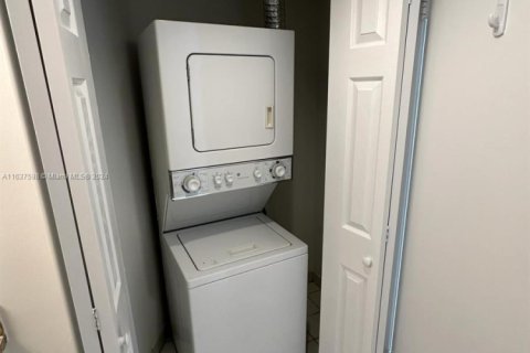 Купить кондоминиум в Авентура, Флорида 1 спальня, 102.56м2, № 1711479 - фото 9