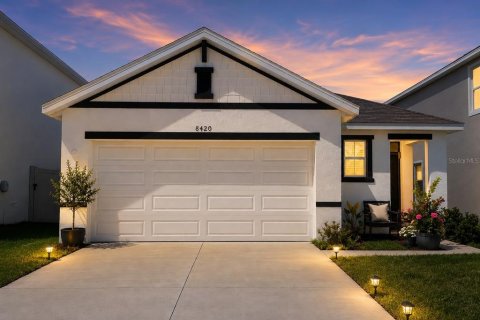 Casa en Wesley Chapel, Florida 3 dormitorios, 140.84 m2 № 2111268