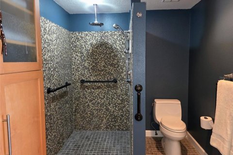 Condo in Saint Petersburg, Florida, 2 bedrooms  № 1898728 - photo 26