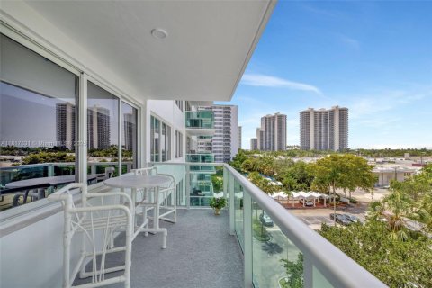 Condominio en venta en Fort Lauderdale, Florida, 1 dormitorio, 72.56 m2 № 1777566 - foto 5