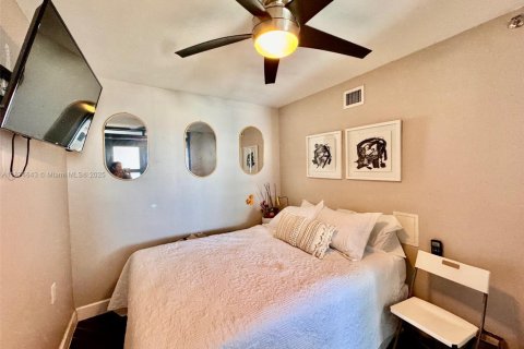 Copropriété à vendre à Miami Beach, Floride: 2 chambres, 129.41 m2 № 1924088 - photo 30