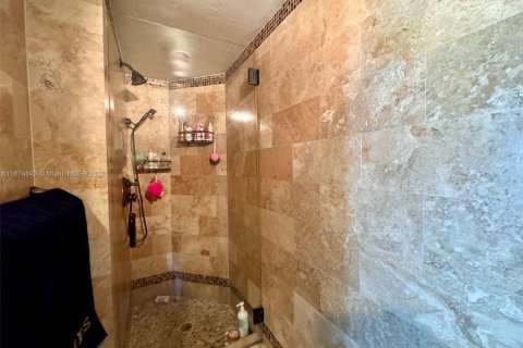 Copropriété à vendre à Miami Beach, Floride: 2 chambres, 129.41 m2 № 1924088 - photo 29