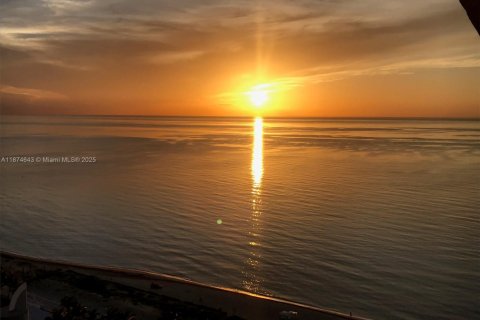 Copropriété à vendre à Miami Beach, Floride: 2 chambres, 129.41 m2 № 1924088 - photo 9