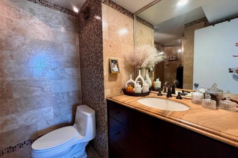 Copropriété à vendre à Miami Beach, Floride: 2 chambres, 129.41 m2 № 1924088 - photo 28