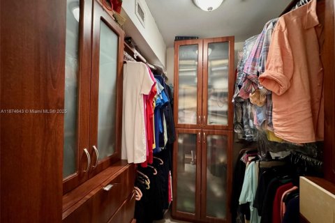 Copropriété à vendre à Miami Beach, Floride: 2 chambres, 129.41 m2 № 1924088 - photo 26