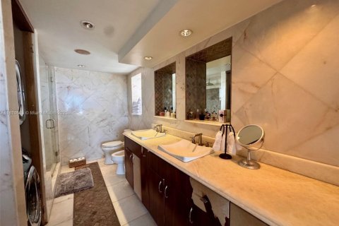 Copropriété à vendre à Miami Beach, Floride: 2 chambres, 129.41 m2 № 1924088 - photo 22