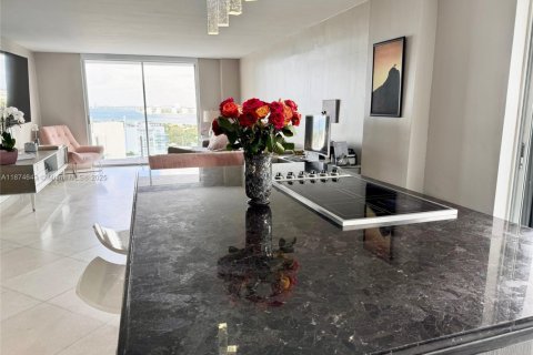 Copropriété à vendre à Miami Beach, Floride: 2 chambres, 129.41 m2 № 1924088 - photo 10