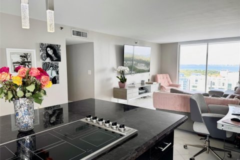 Copropriété à vendre à Miami Beach, Floride: 2 chambres, 129.41 m2 № 1924088 - photo 2