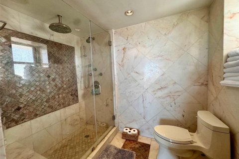 Copropriété à vendre à Miami Beach, Floride: 2 chambres, 129.41 m2 № 1924088 - photo 23