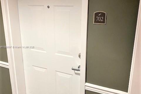 Condominio en alquiler en Coral Gables, Florida, 2 dormitorios, 90.12 m2 № 1941384 - foto 2