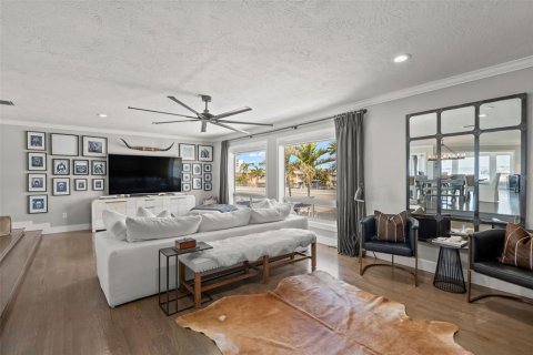 Casa en venta en Dunedin, Florida, 9 dormitorios, 598.01 m2 № 2104811 - foto 14