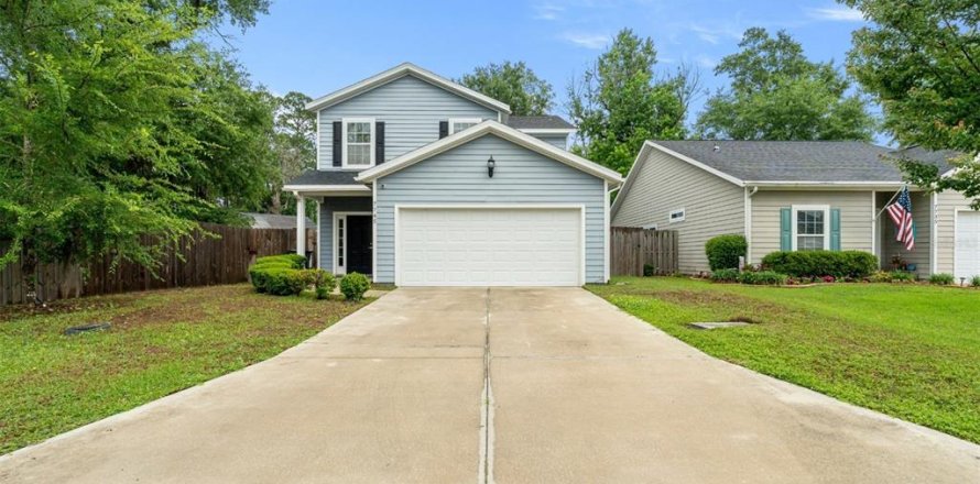House in Gainesville, Florida 4 bedrooms, 204.2 sq.m. № 2213153