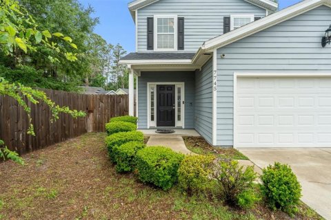 House in Gainesville, Florida 4 bedrooms, 204.2 sq.m. № 2213153 - photo 2