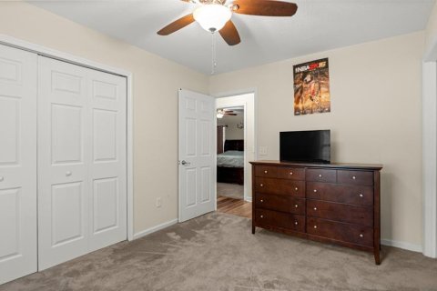 House in Gainesville, Florida 4 bedrooms, 204.2 sq.m. № 2213153 - photo 19
