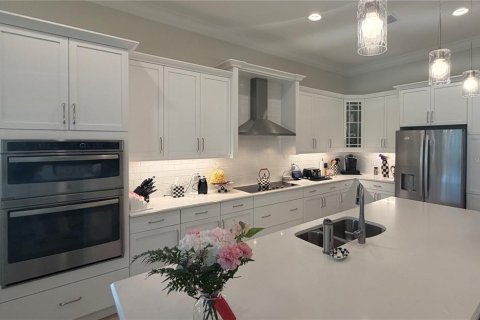 House in Vero Beach, Florida 3 bedrooms, 181.9 sq.m. № 2345167 - photo 11