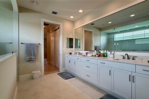 House in Vero Beach, Florida 3 bedrooms, 181.9 sq.m. № 2345167 - photo 29