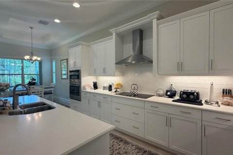 House in Vero Beach, Florida 3 bedrooms, 181.9 sq.m. № 2345167 - photo 13