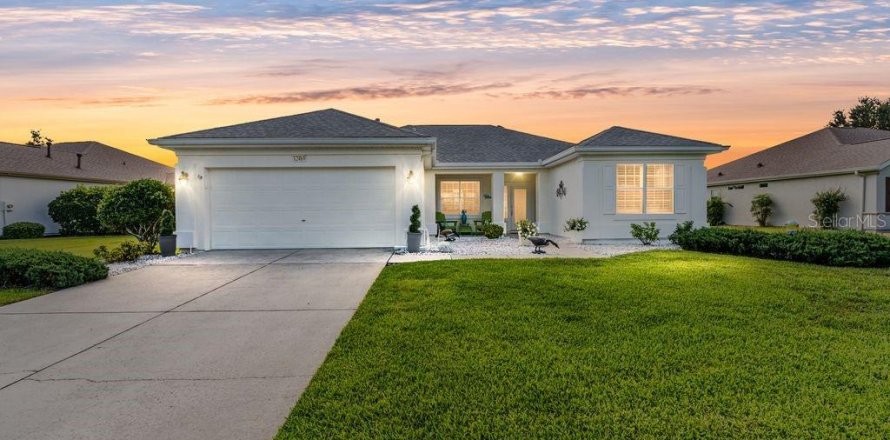 House in Summerfield, Florida 2 bedrooms, 146.32 sq.m. № 1798156