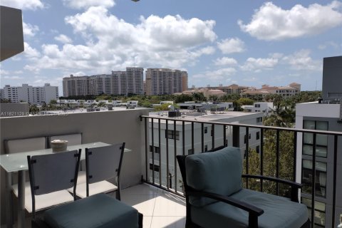 Condo in Key Biscayne, Florida, 2 bedrooms  № 1937600 - photo 12