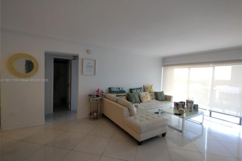 Condominio en venta en Key Biscayne, Florida, 2 dormitorios, 121.79 m2 № 1937600 - foto 9