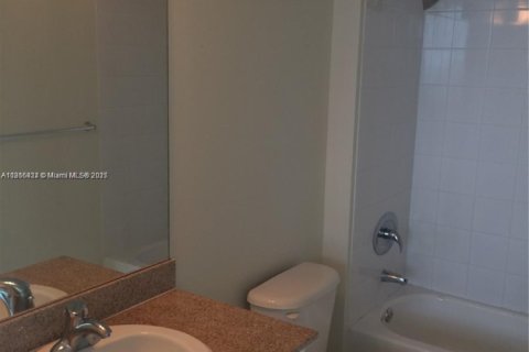 Copropriété à vendre à Miami, Floride: 2 chambres, 94.95 m2 № 1979274 - photo 10