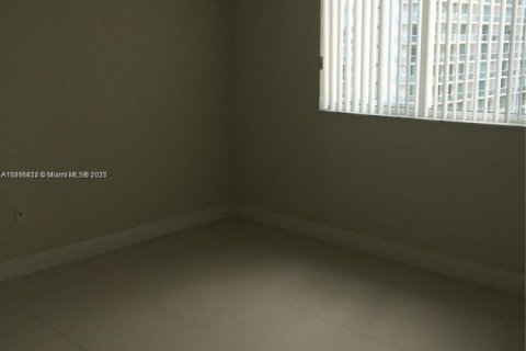 Copropriété à vendre à Miami, Floride: 2 chambres, 94.95 m2 № 1979274 - photo 11