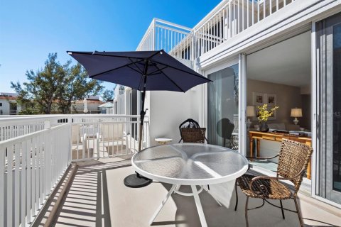 Condo in Longboat Key, Florida, 2 bedrooms № 2145171 - photo 8