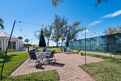 Condo in Longboat Key, Florida, 2 bedrooms № 2145171 - photo 23