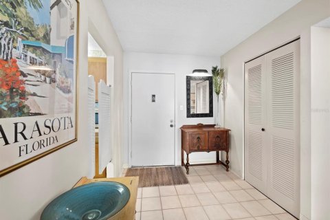Condo in Longboat Key, Florida, 2 bedrooms № 2145171 - photo 4