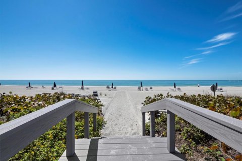 Condo in Longboat Key, Florida, 2 bedrooms № 2145171 - photo 26
