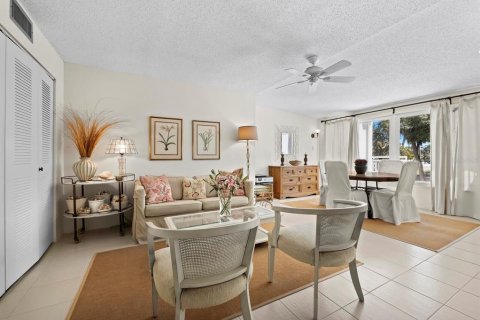 Condo in Longboat Key, Florida, 2 bedrooms № 2145171 - photo 11