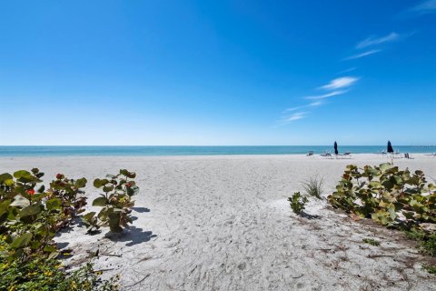 Condo in Longboat Key, Florida, 2 bedrooms № 2145171 - photo 27