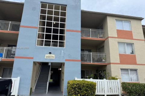 Condominio en Hialeah, Florida, 2 dormitorios  № 2025917