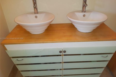 Copropriété à louer à Hutchinson Island South, Floride: 2 chambres, 130.53 m2 № 1957548 - photo 18