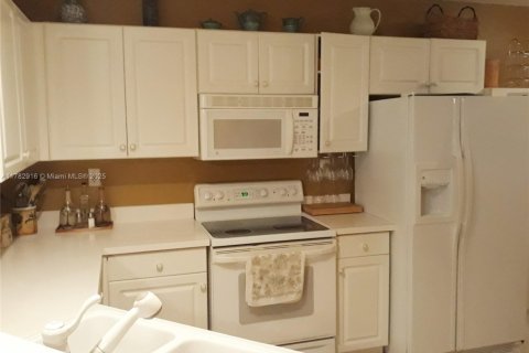 Copropriété à louer à Hutchinson Island South, Floride: 2 chambres, 130.53 m2 № 1957548 - photo 9