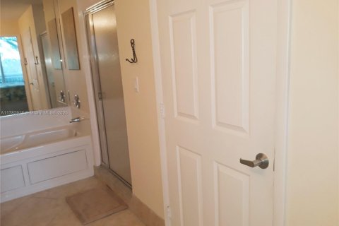 Copropriété à louer à Hutchinson Island South, Floride: 2 chambres, 130.53 m2 № 1957548 - photo 21