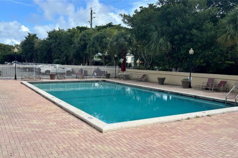 Снять в аренду кондоминиум в Норт-Майами, Флорида 1 спальня, 62.52м2, № 1991753 - фото 10