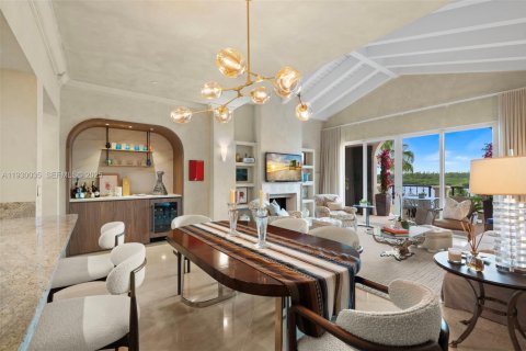 Copropriété à vendre à Miami Beach, Floride: 2 chambres, 177.63 m2 № 1989835 - photo 9