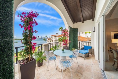 Copropriété à vendre à Miami Beach, Floride: 2 chambres, 177.63 m2 № 1989835 - photo 16