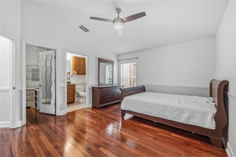 Casa en venta en Tampa, Florida, 4 dormitorios, 137.96 m2 № 2259549 - foto 19