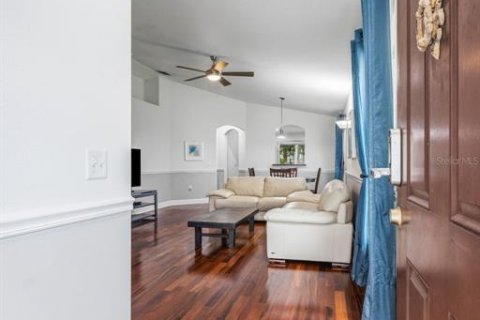 Casa en venta en Tampa, Florida, 4 dormitorios, 137.96 m2 № 2259549 - foto 4