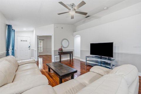 Casa en venta en Tampa, Florida, 4 dormitorios, 137.96 m2 № 2259549 - foto 8