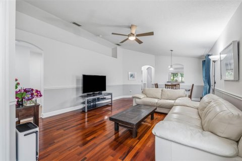 Casa en venta en Tampa, Florida, 4 dormitorios, 137.96 m2 № 2259549 - foto 6