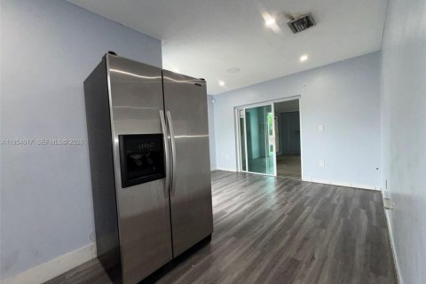 Купить виллу или дом в Майами, Флорида 5 спален, 174.38м2, № 2009889 - фото 17