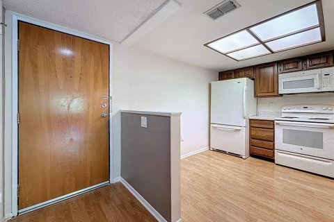 Купить кондоминиум в Клируотер, Флорида 4 комнаты, 88.72м2, № 1906347 - фото 11