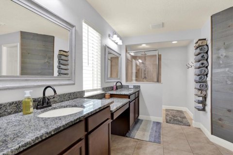 House in Lutz, Florida 4 bedrooms, 209.4 sq.m. № 2395887 - photo 23