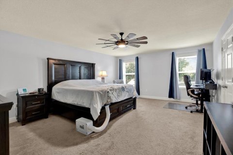 House in Lutz, Florida 4 bedrooms, 209.4 sq.m. № 2395887 - photo 20