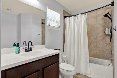 House in Lutz, Florida 4 bedrooms, 209.4 sq.m. № 2395887 - photo 27